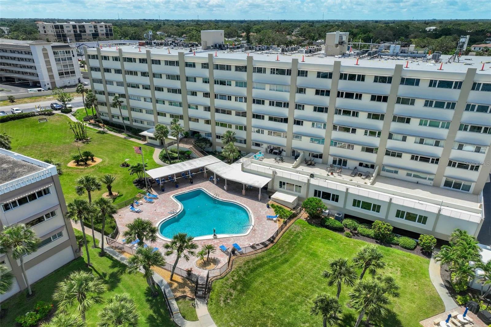 100 BLUFF VIEW DRIVE 405A