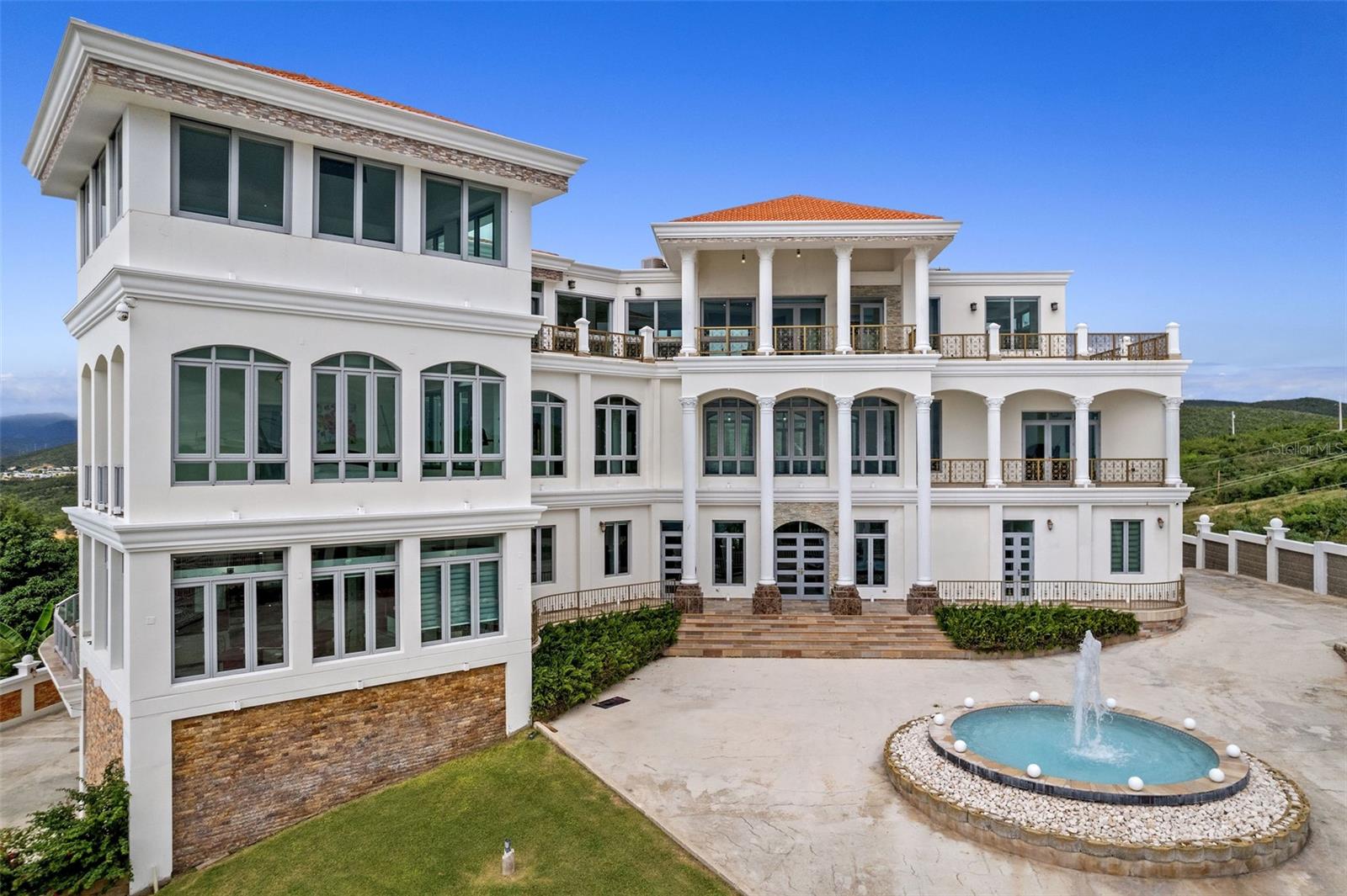 PASEO PUESTA DEL SOL - Residential