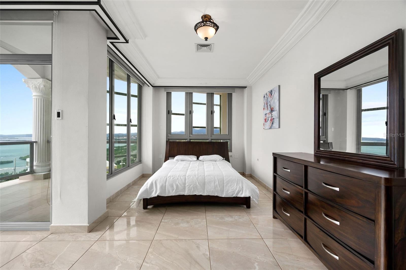 PASEO PUESTA DEL SOL - Residential