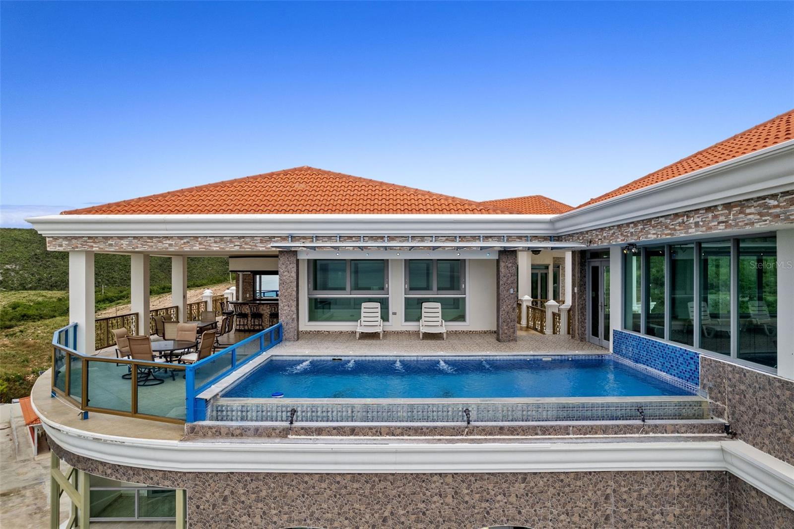 PASEO PUESTA DEL SOL - Residential