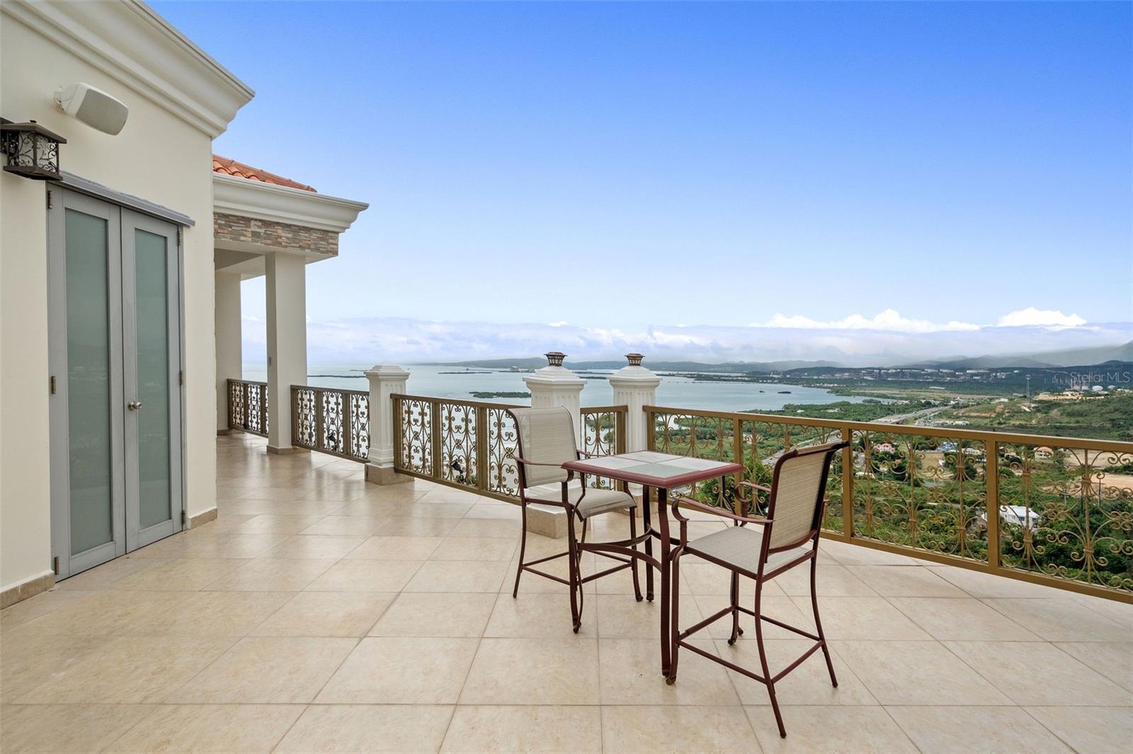 PASEO PUESTA DEL SOL - Residential