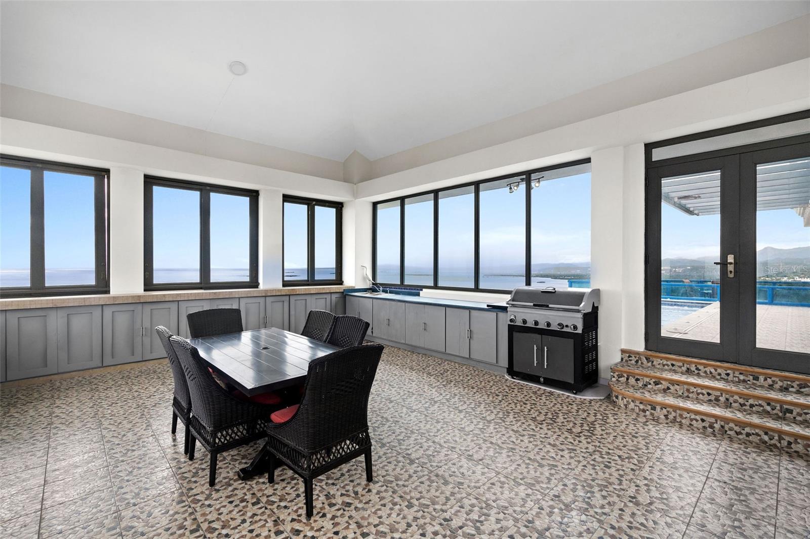 PASEO PUESTA DEL SOL - Residential