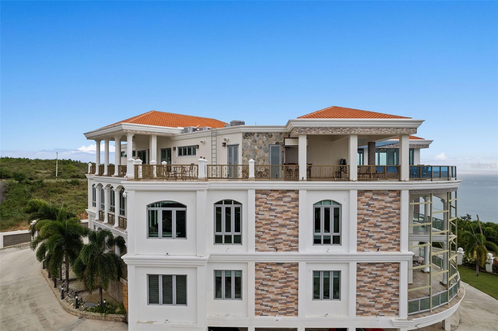 PASEO PUESTA DEL SOL - Residential