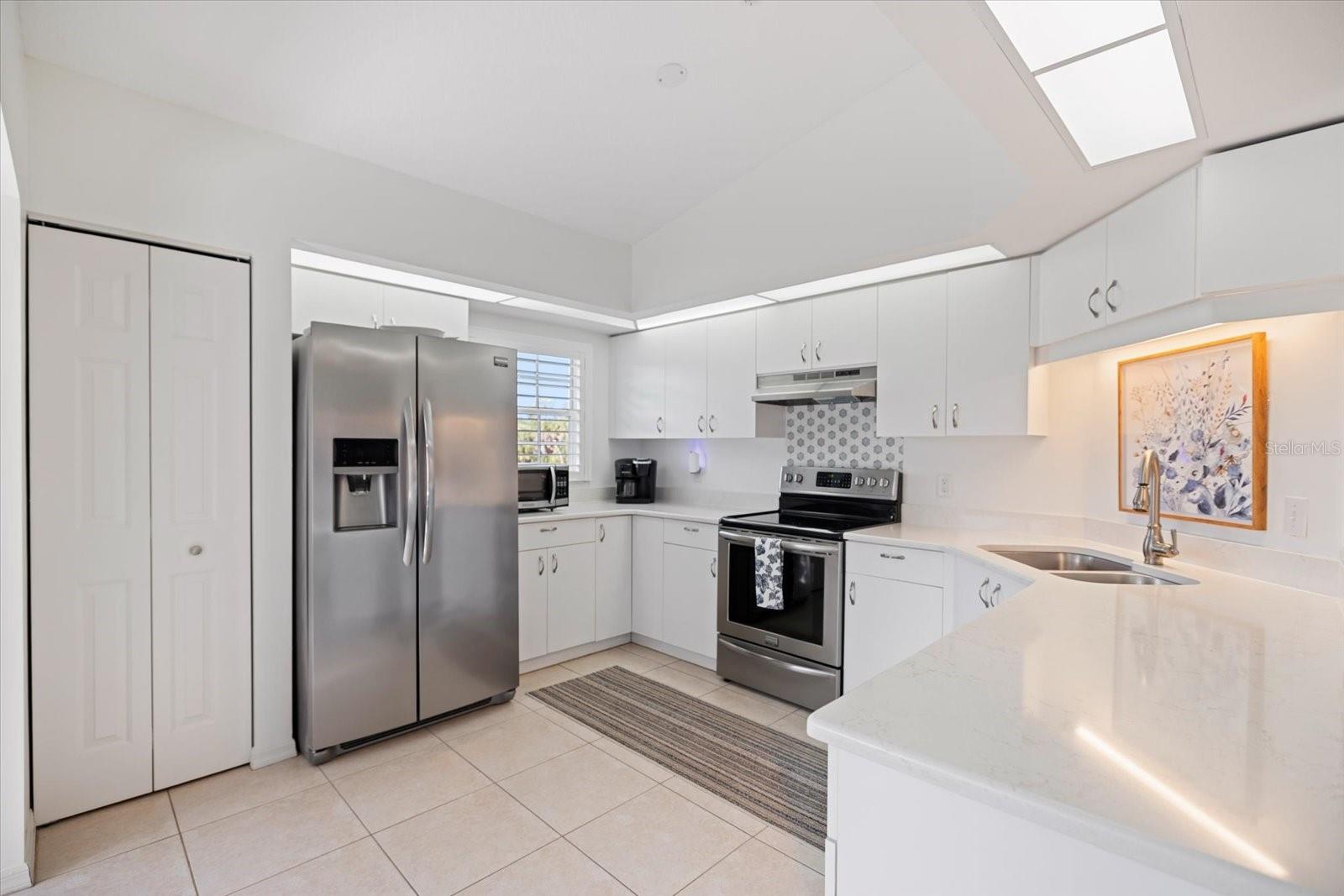 801 MONTROSE DRIVE 202