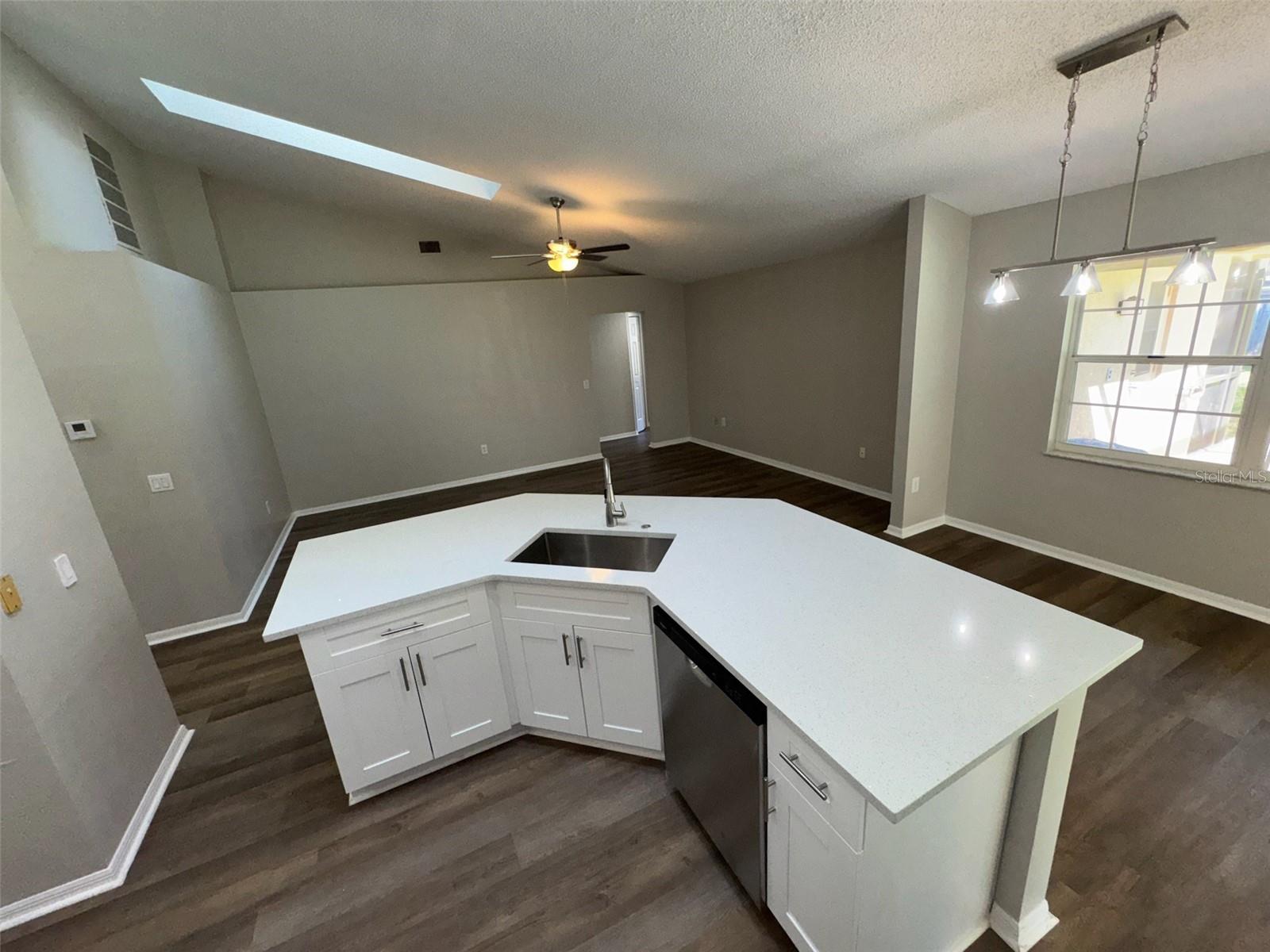 7507 SANDSTONE DRIVE