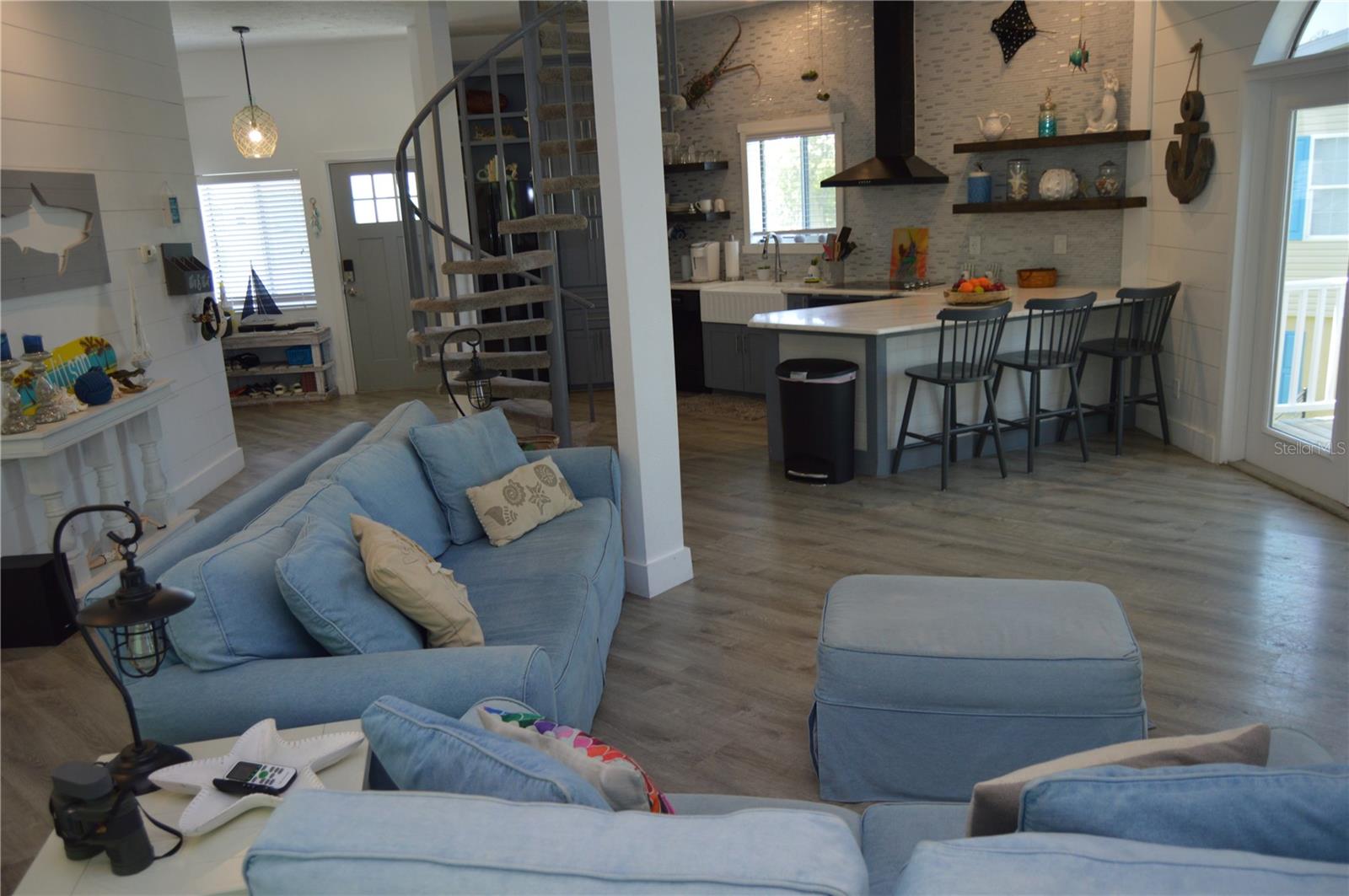 HERNANDO BEACH - Residential