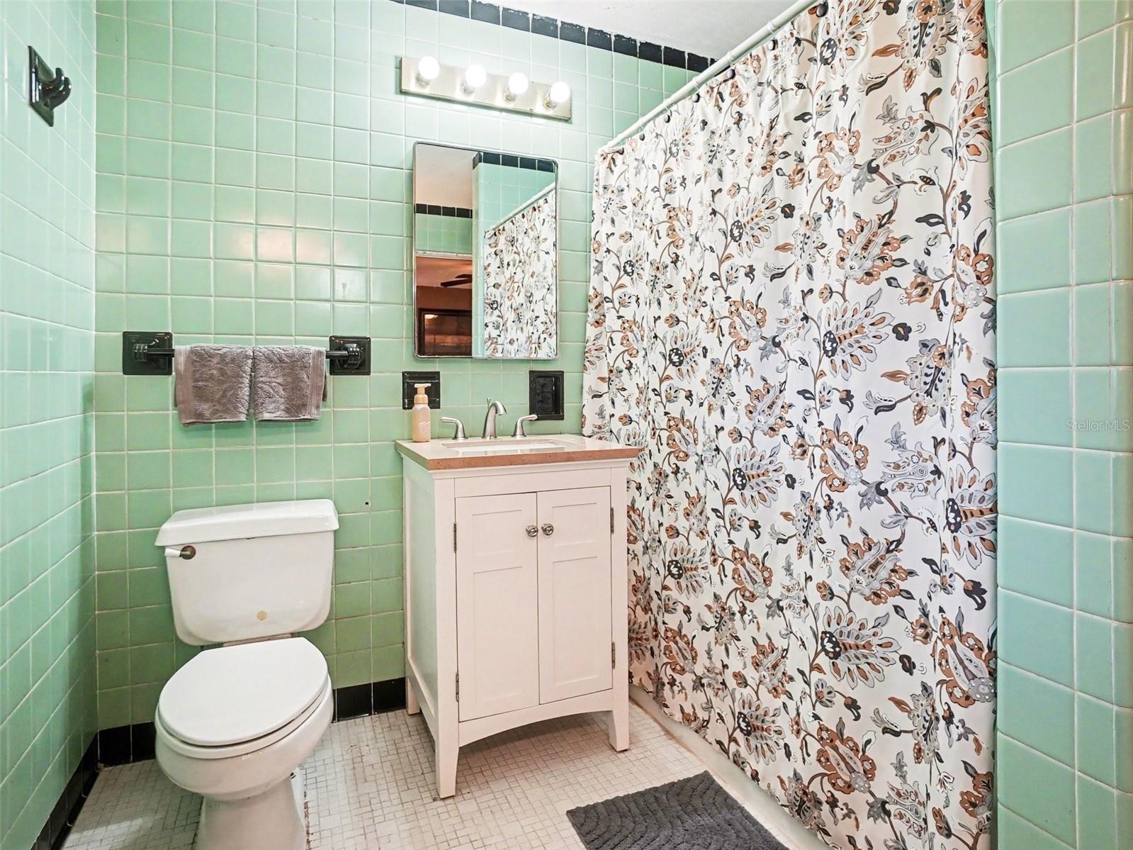 MOUNT DORA GARDNERS - Residential