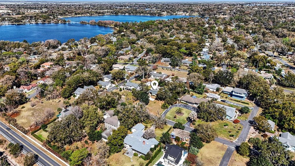 Photo of 975 Fairview Avenue, Mount Dora, FL 32757 (MLS # O6386535)