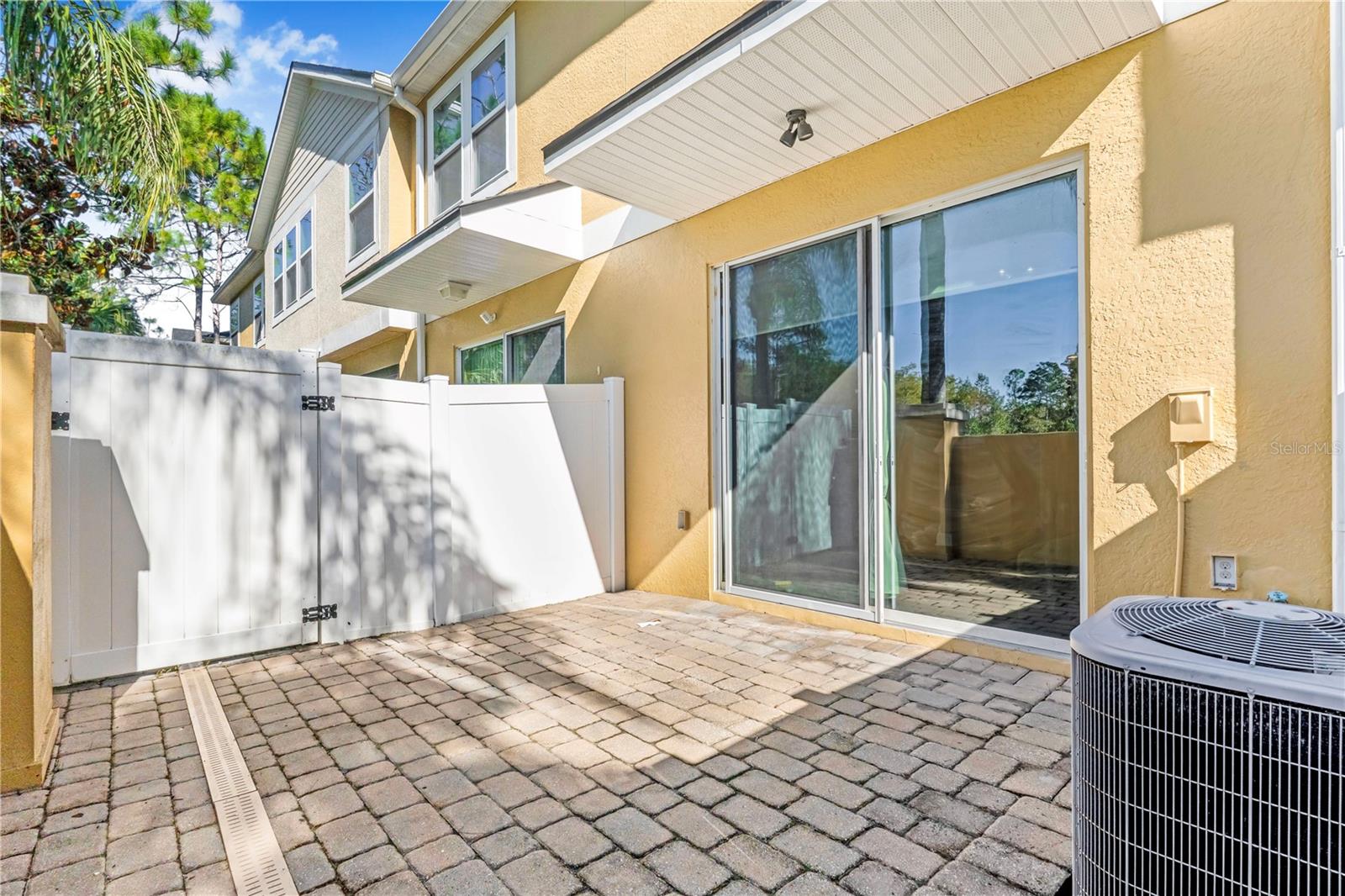 OASIS COVE II/LAKESIDE VILLAGE III - Residential