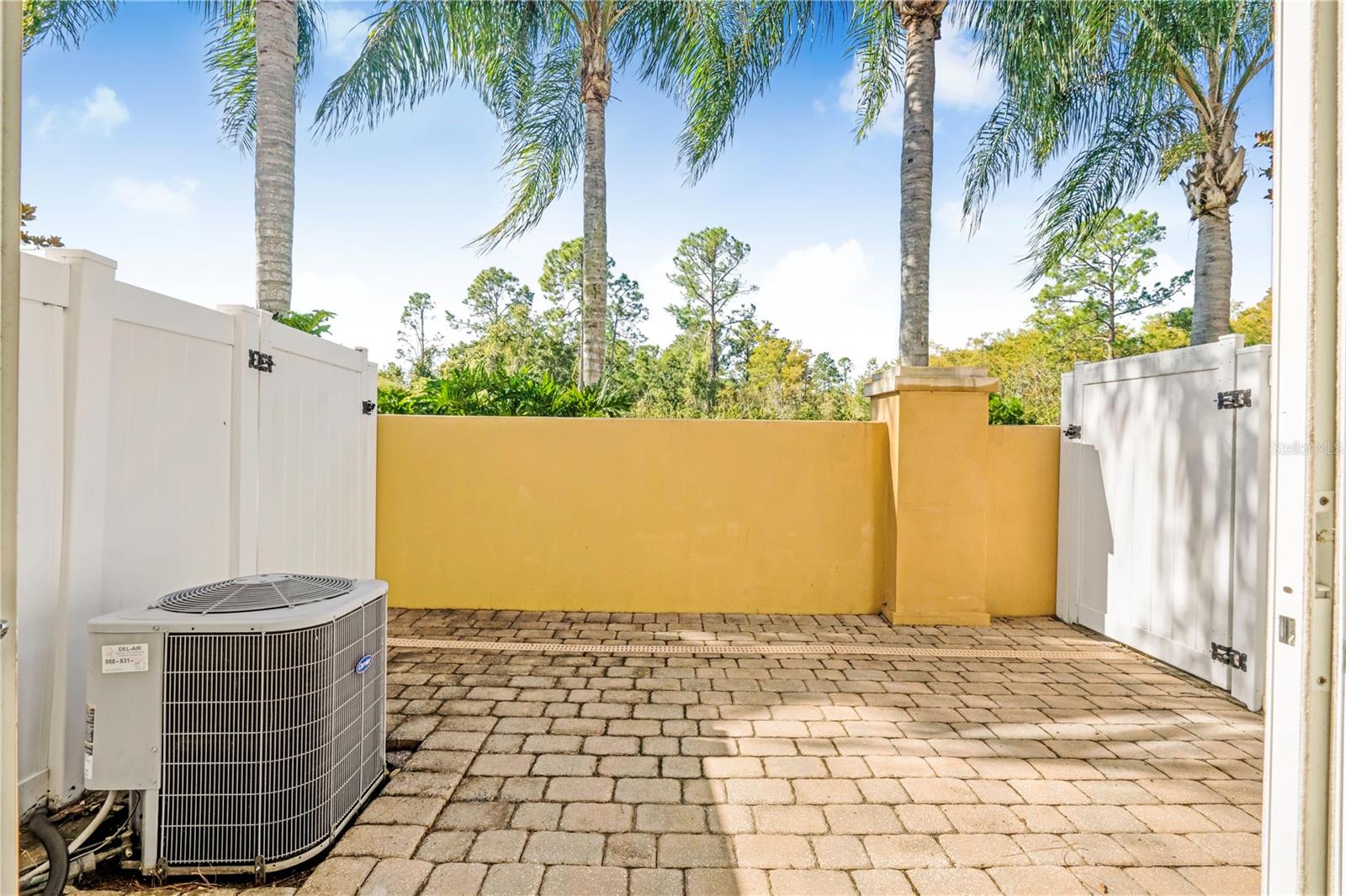 OASIS COVE II/LAKESIDE VILLAGE III - Residential