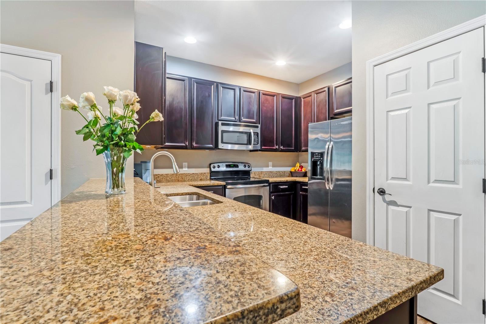 OASIS COVE II/LAKESIDE VILLAGE III - Residential