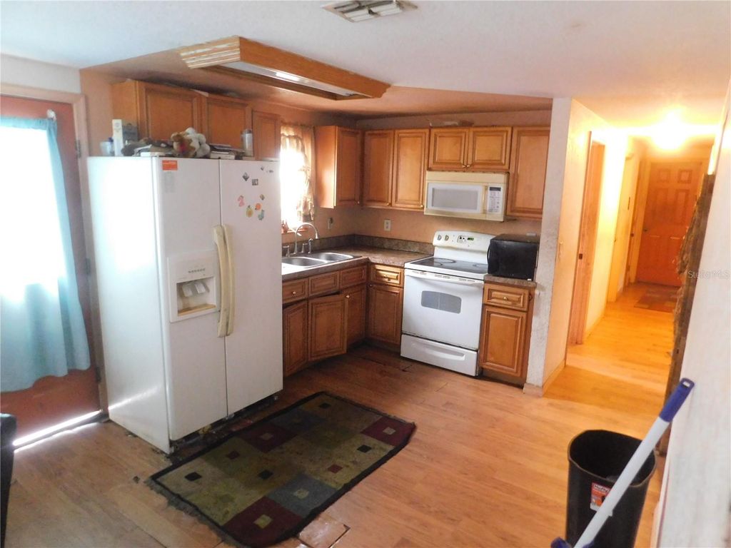 Photo of 705 W Alfred Street, Tavares, FL 32778 (MLS # G5107280)