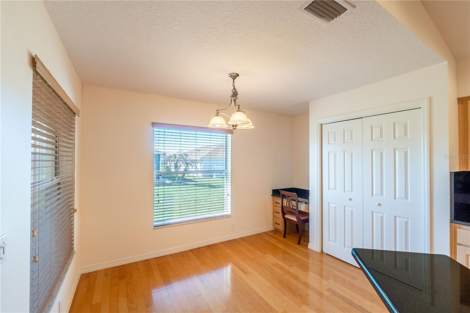 ARBOR LAKES - Residential