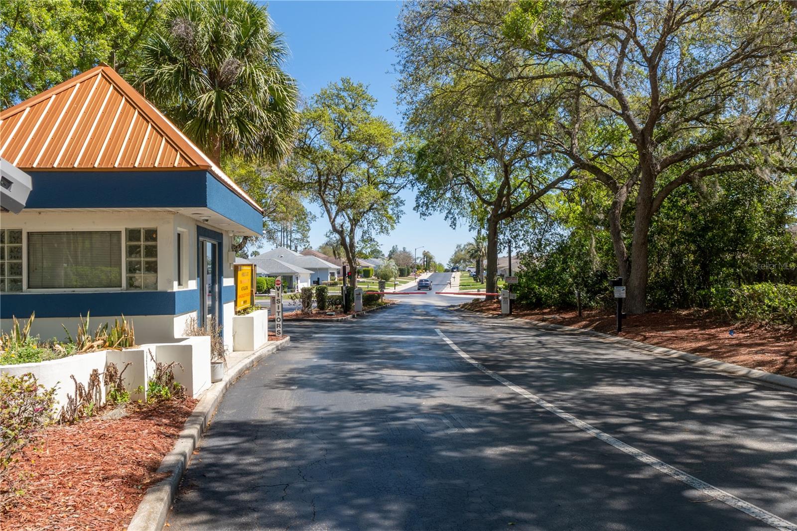 ARBOR LAKES - Residential