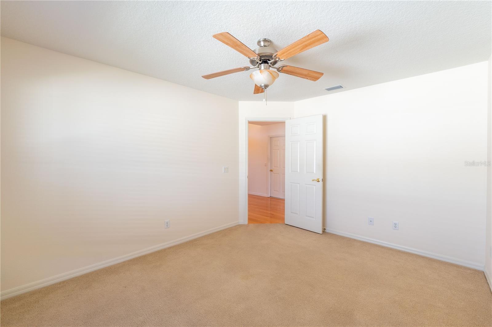 ARBOR LAKES - Residential