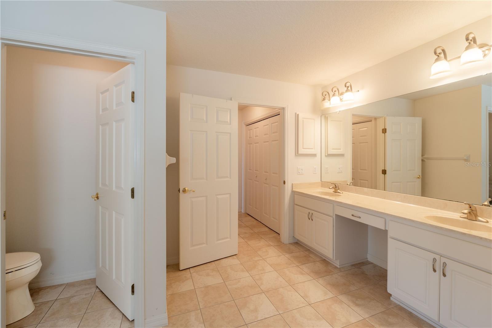 ARBOR LAKES - Residential