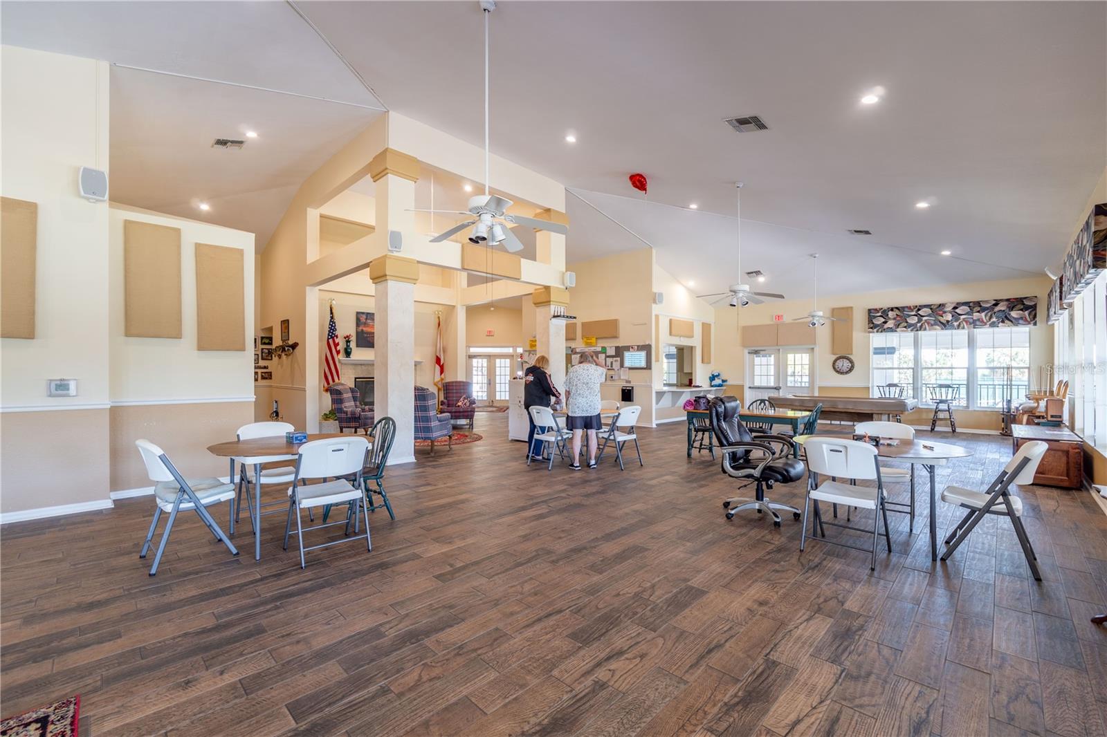 ARBOR LAKES - Residential