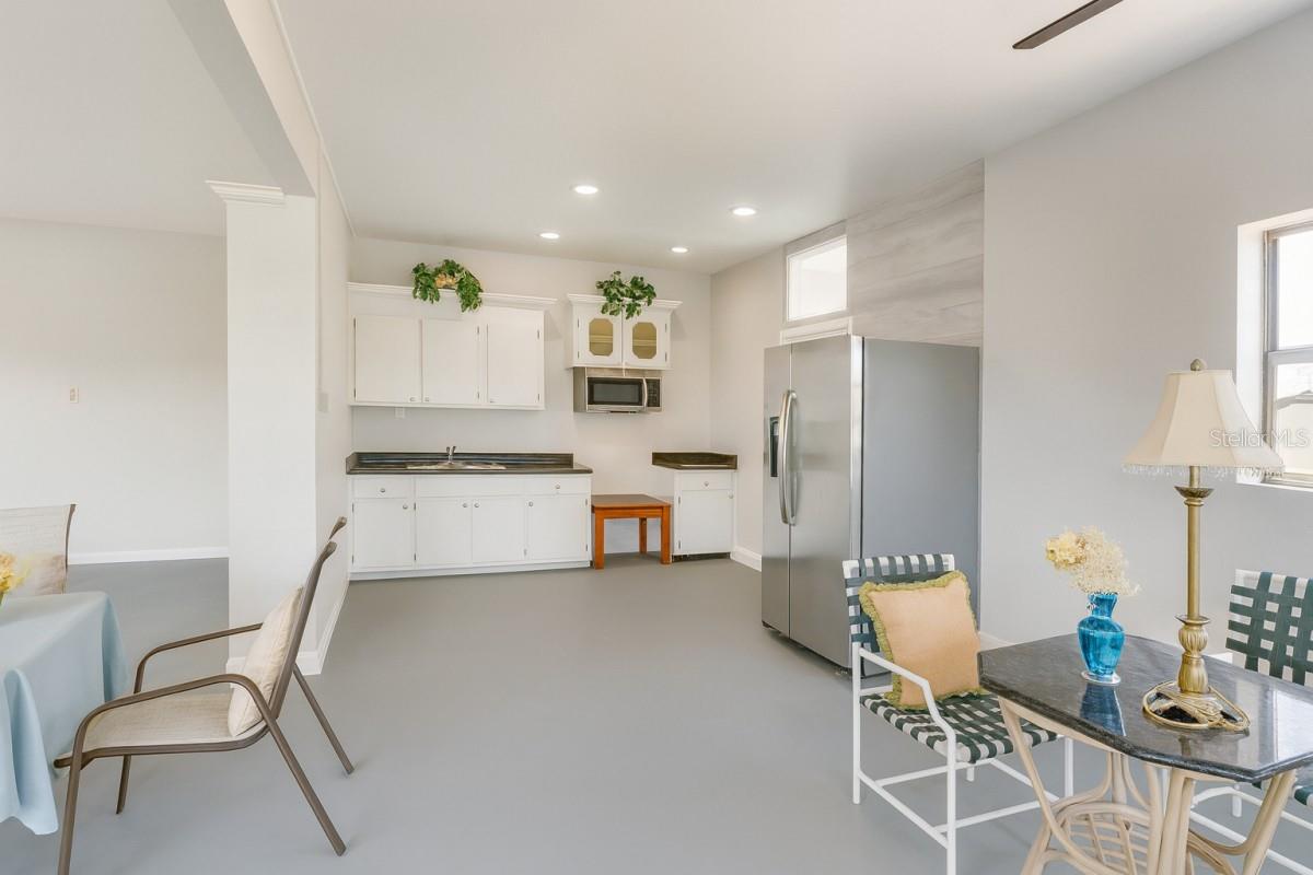 SORRENTO SHORES - Residential