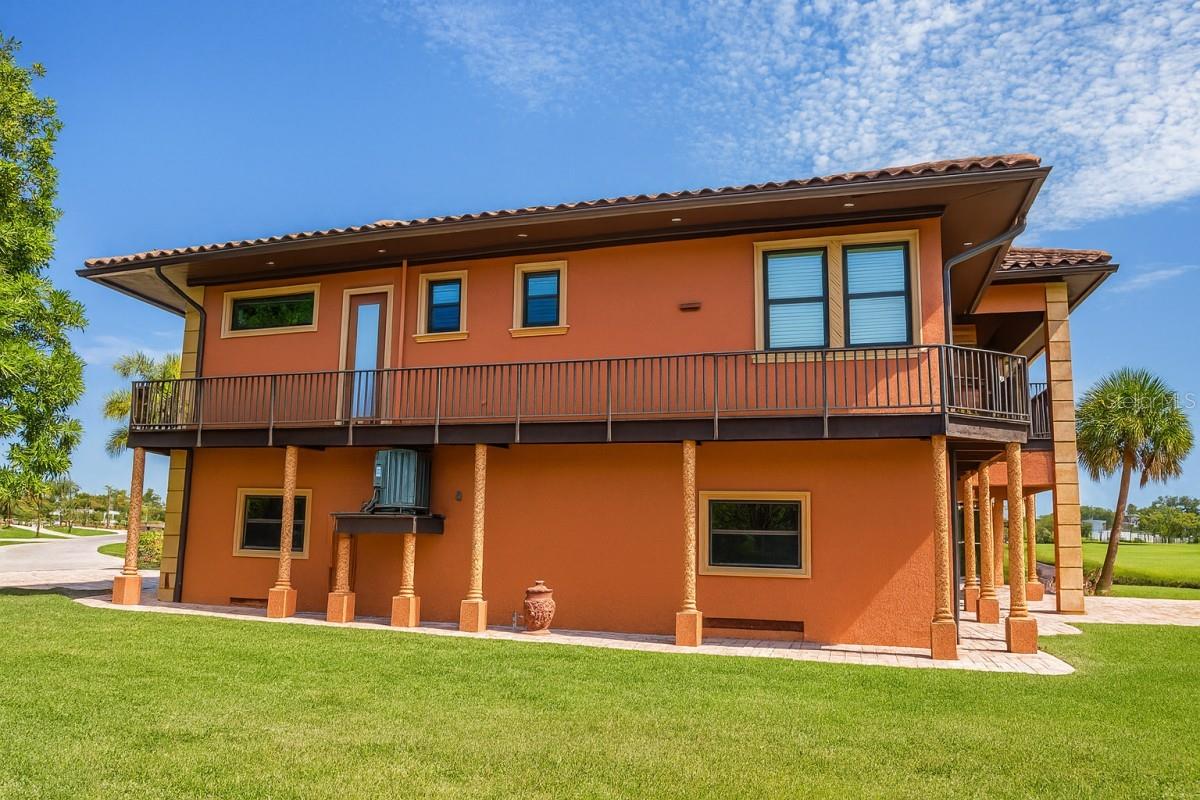 SORRENTO SHORES - Residential