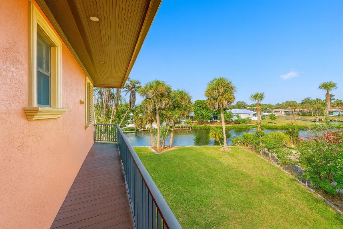 SORRENTO SHORES - Residential