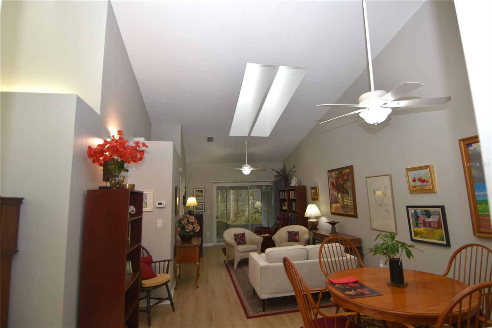 VINTAGE VIEW PH III - Residential Lease