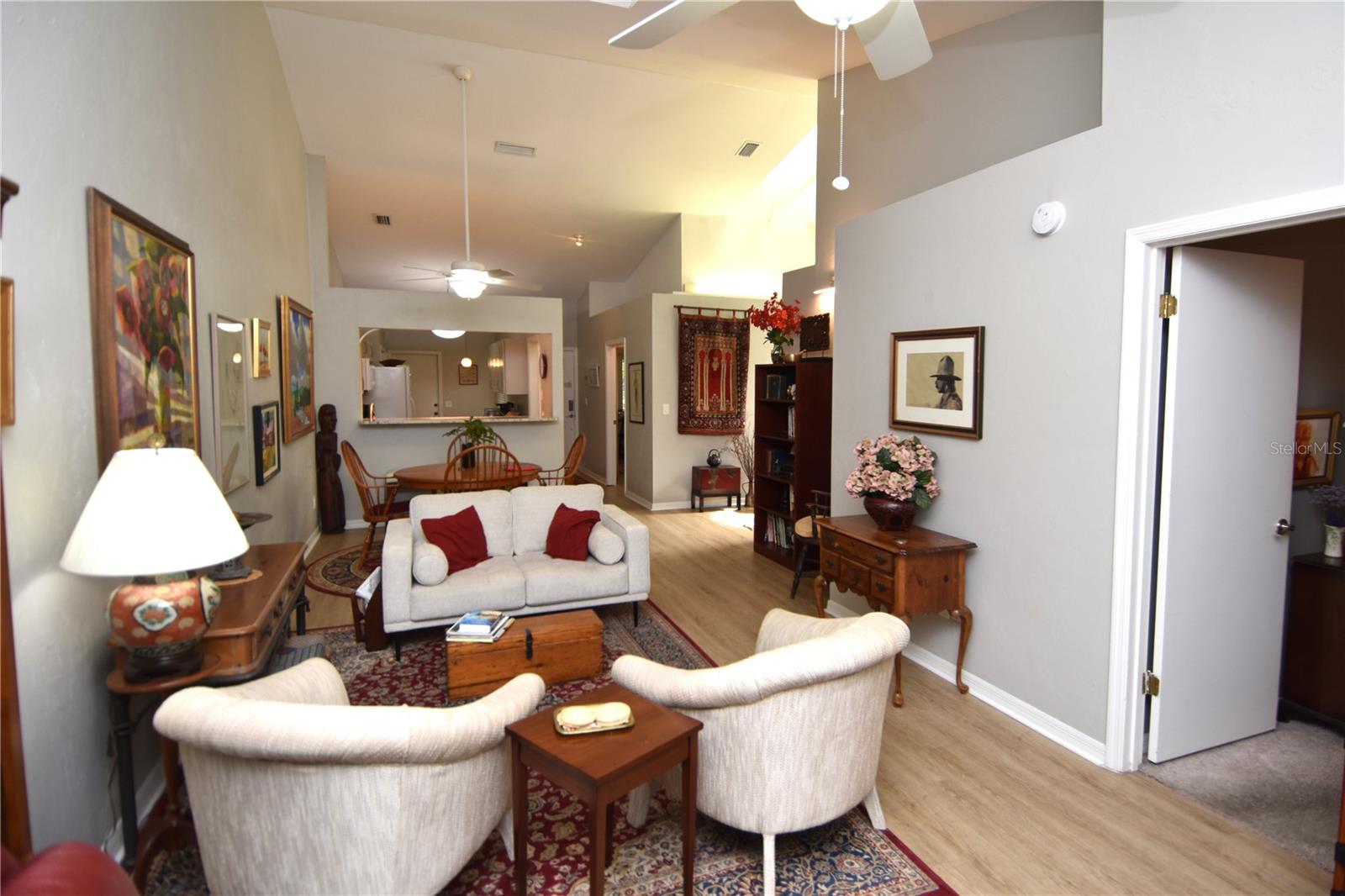 VINTAGE VIEW PH III - Residential Lease