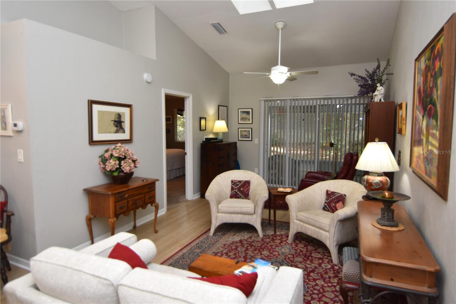 VINTAGE VIEW PH III - Residential Lease