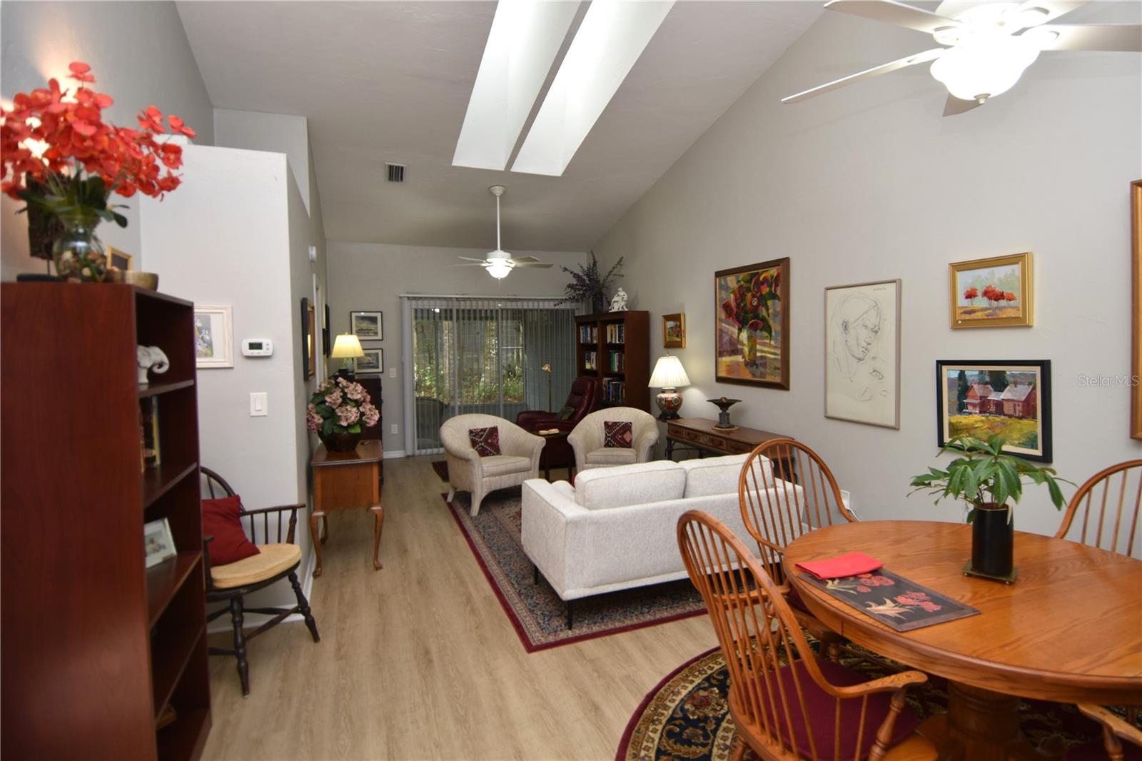 VINTAGE VIEW PH III - Residential Lease