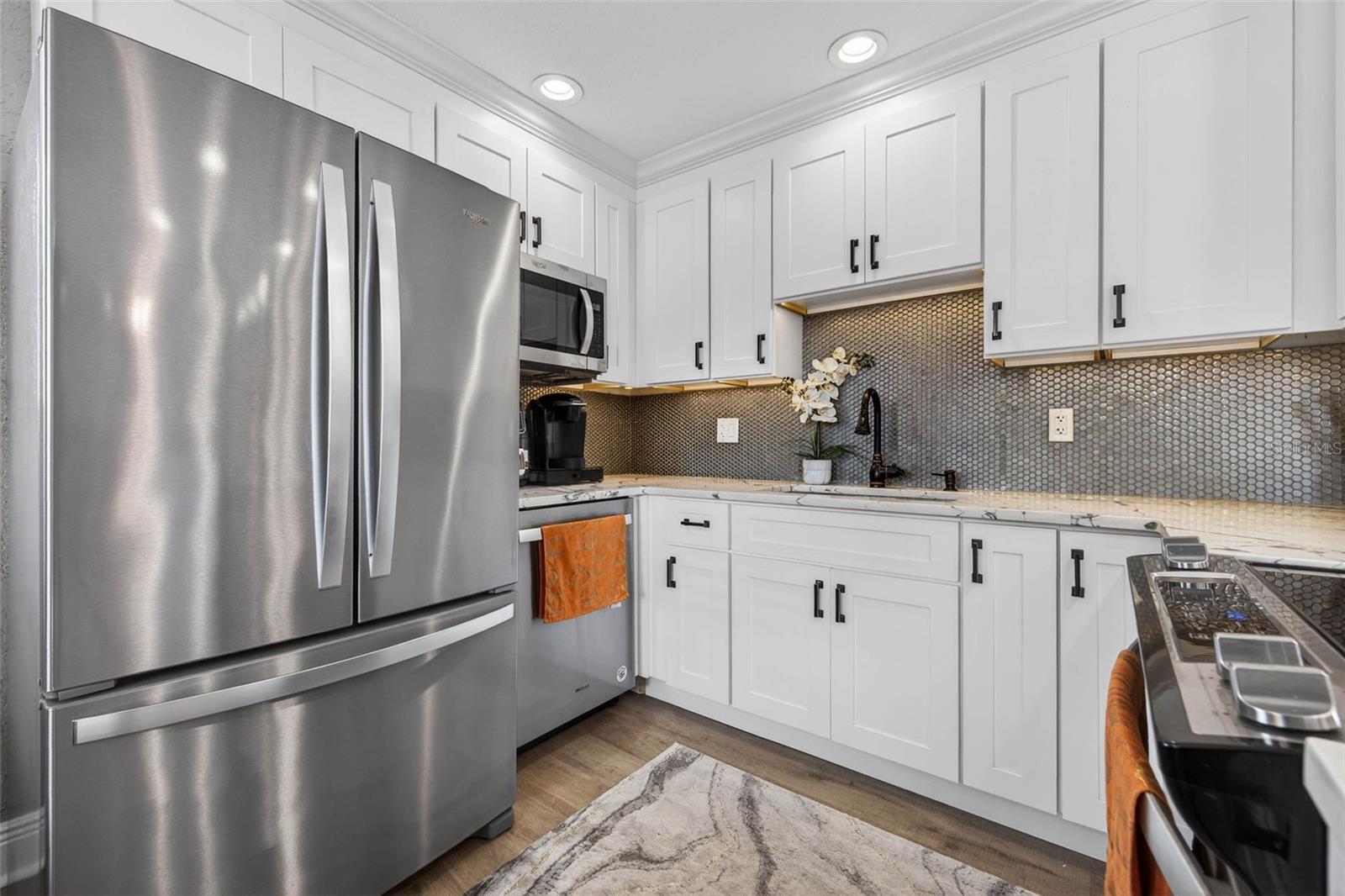 MEADOW LAWN 7TH ADD - Residential