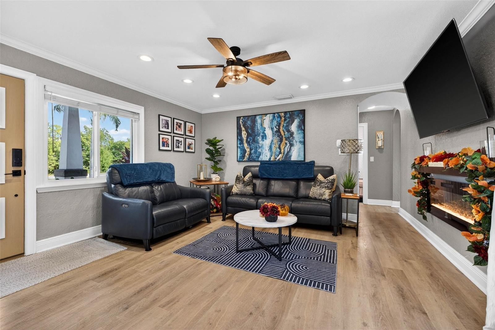 MEADOW LAWN 7TH ADD - Residential