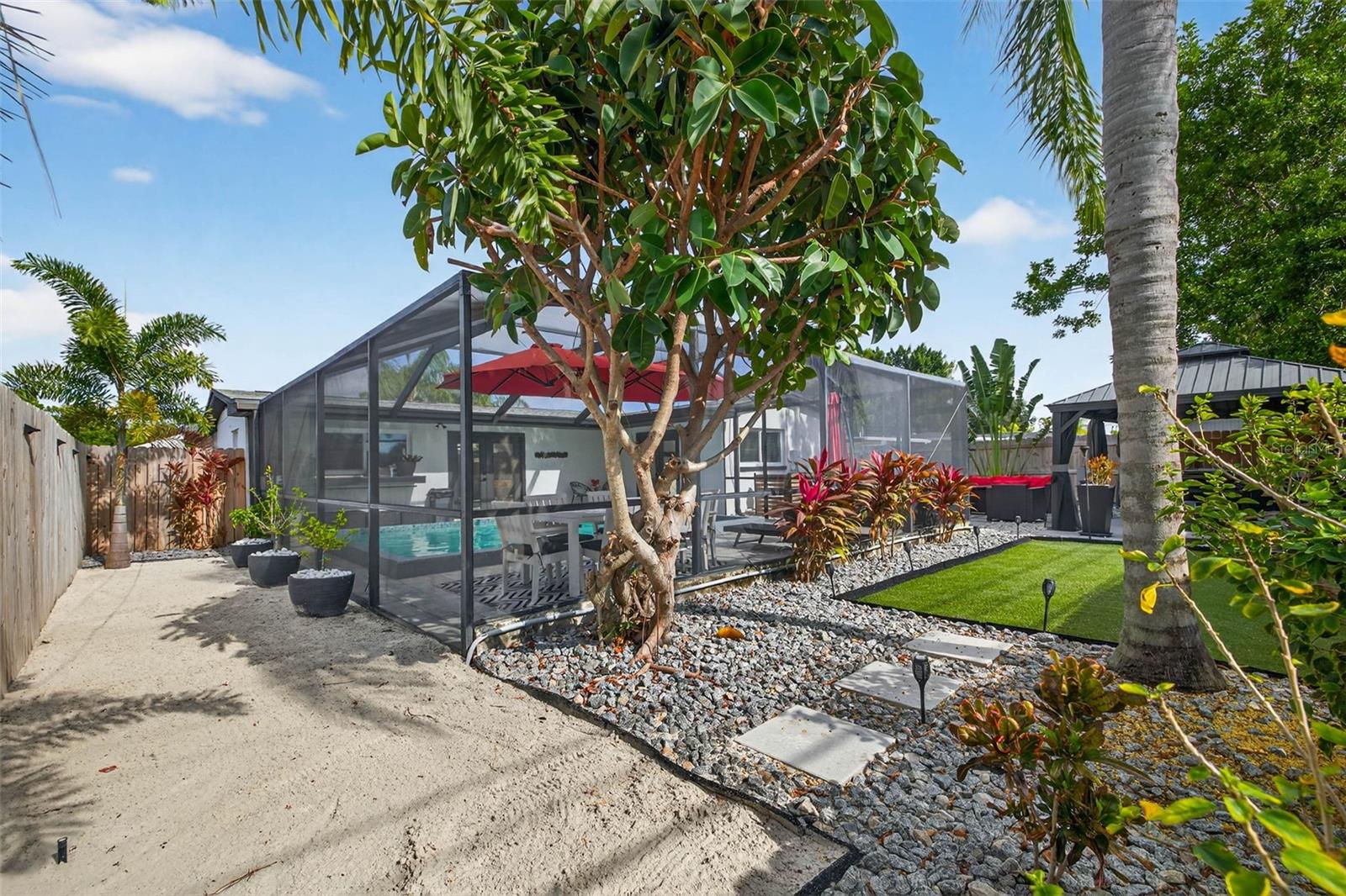 MEADOW LAWN 7TH ADD - Residential