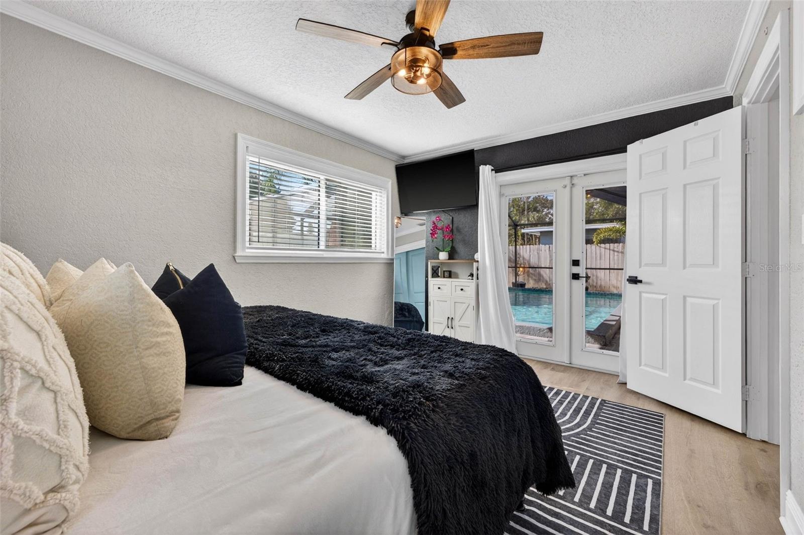 MEADOW LAWN 7TH ADD - Residential