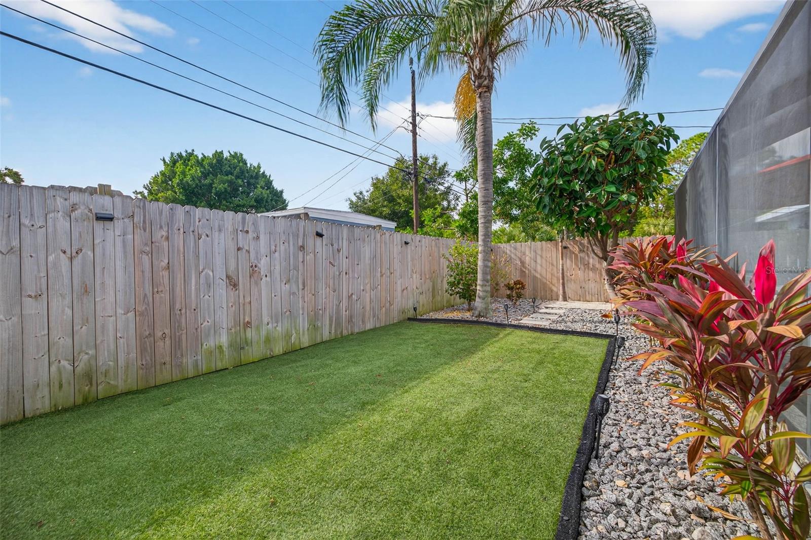 MEADOW LAWN 7TH ADD - Residential