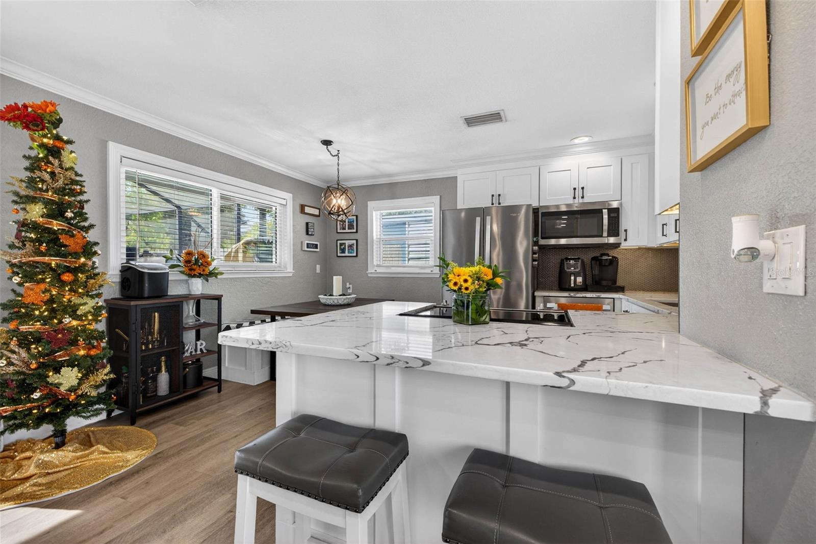 MEADOW LAWN 7TH ADD - Residential