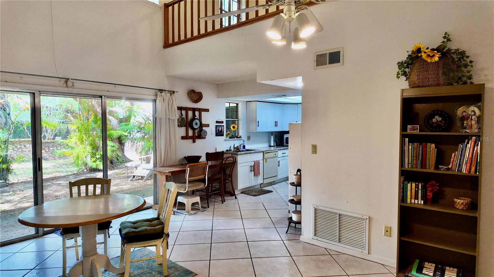 4004 CROSSROADS PLACE