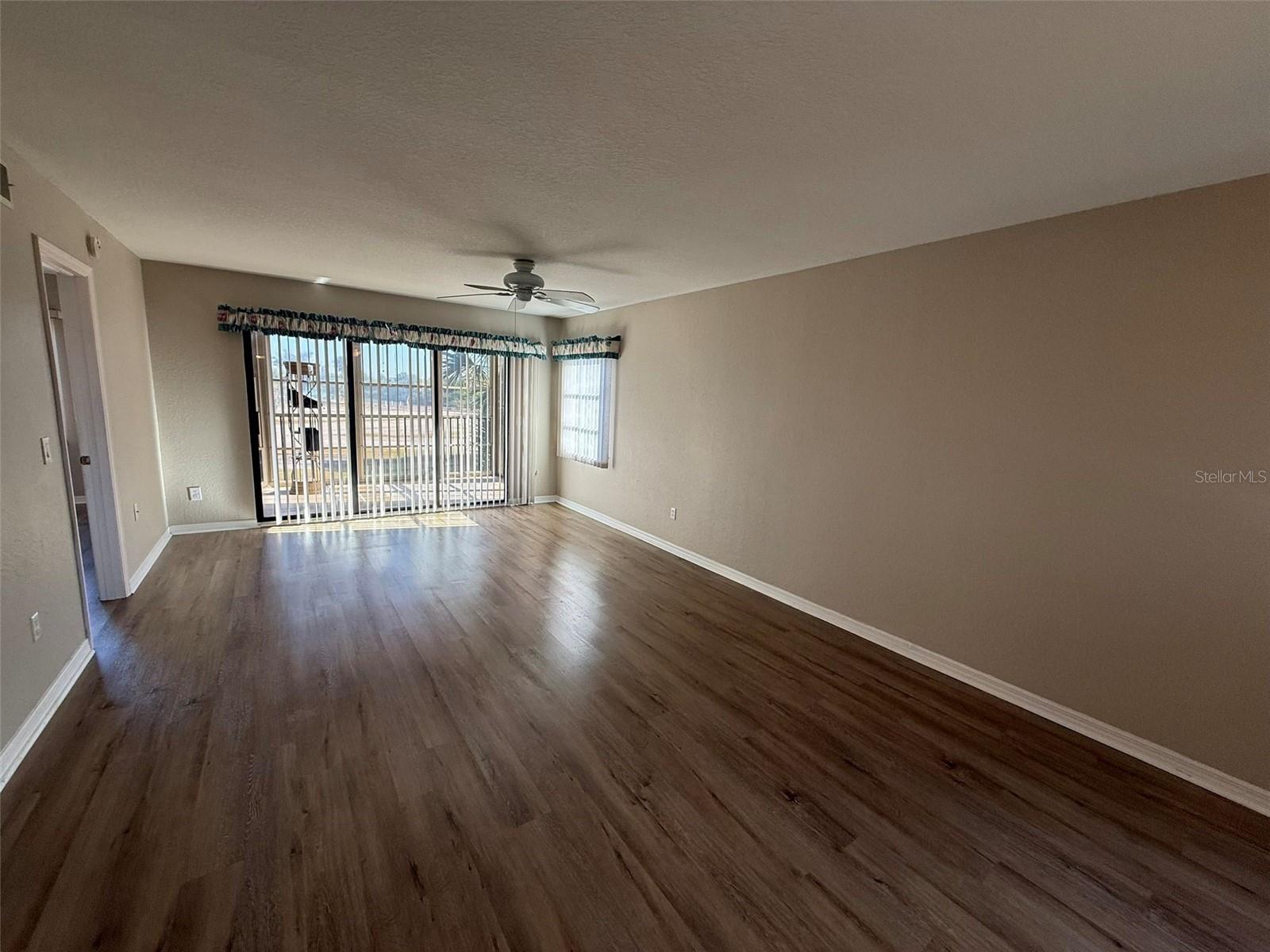 NEWPORT 01 PH 06 BLDG 02 - Residential Lease