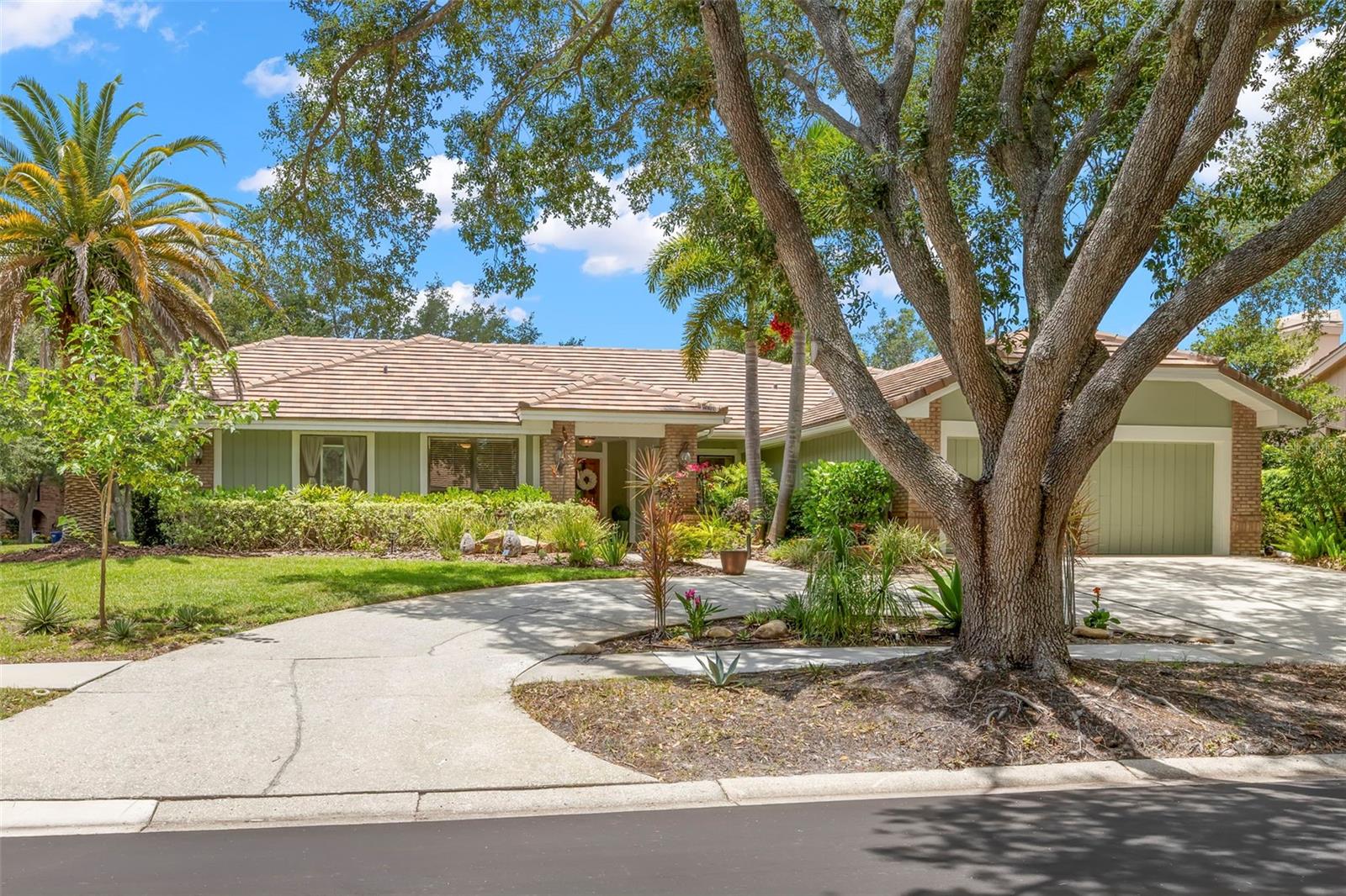 2332 WATERVIEW COURT