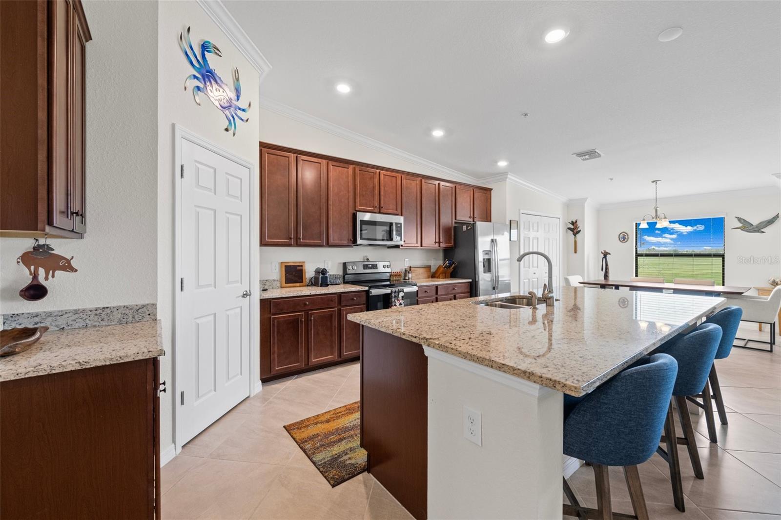 LAKEWOOD NATIONAL - Residential