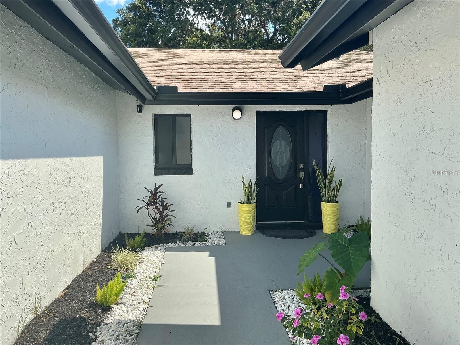 1052 MANCHESTER CIRCLE