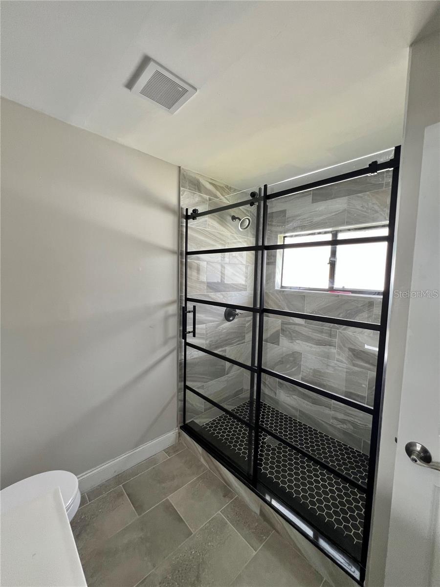 HOWELL ESTATES 1ST ADD - Residential