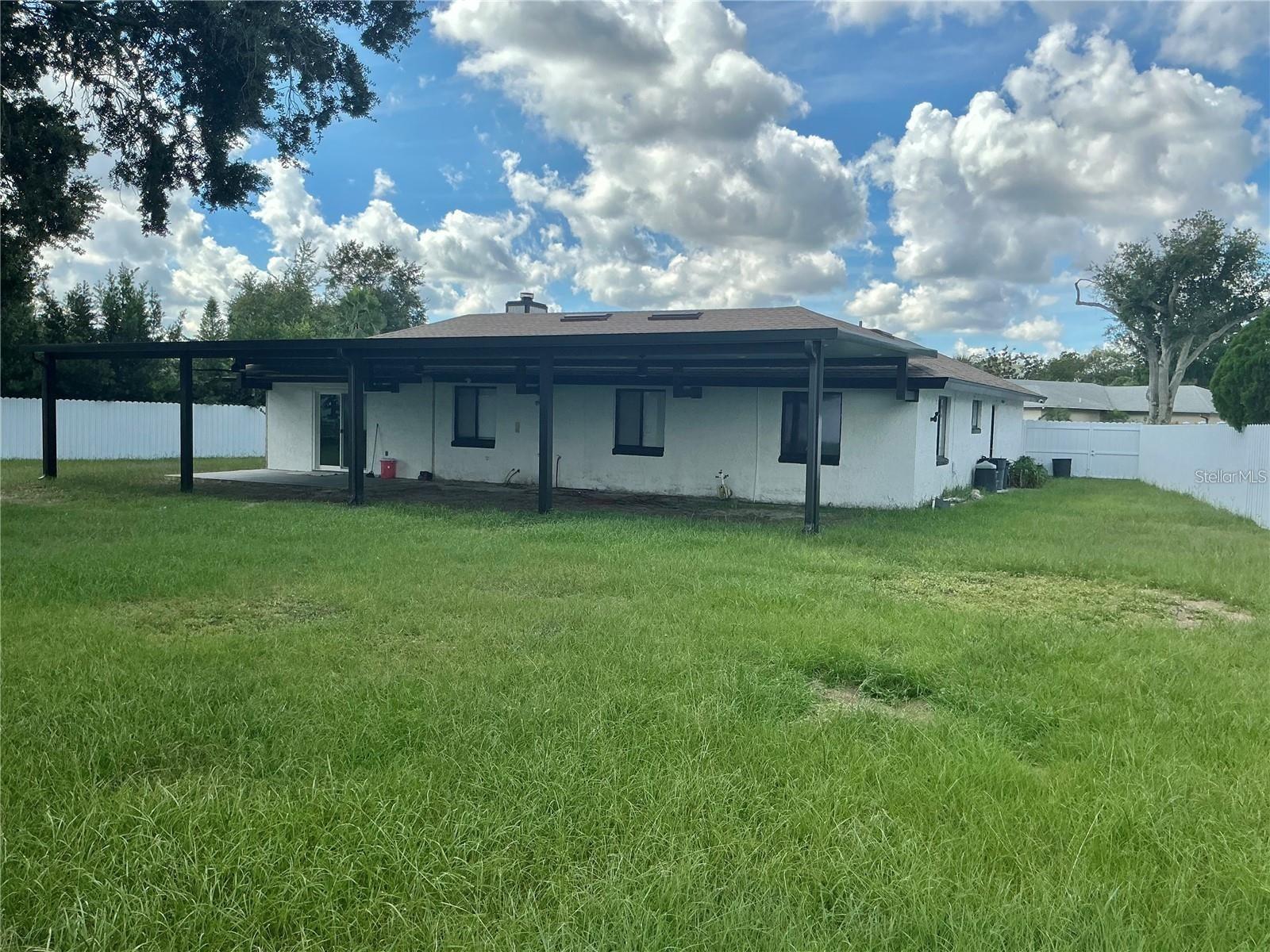 HOWELL ESTATES 1ST ADD - Residential