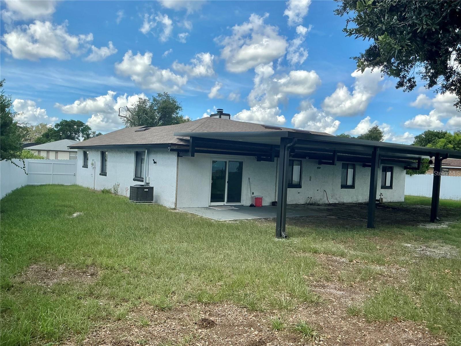 HOWELL ESTATES 1ST ADD - Residential