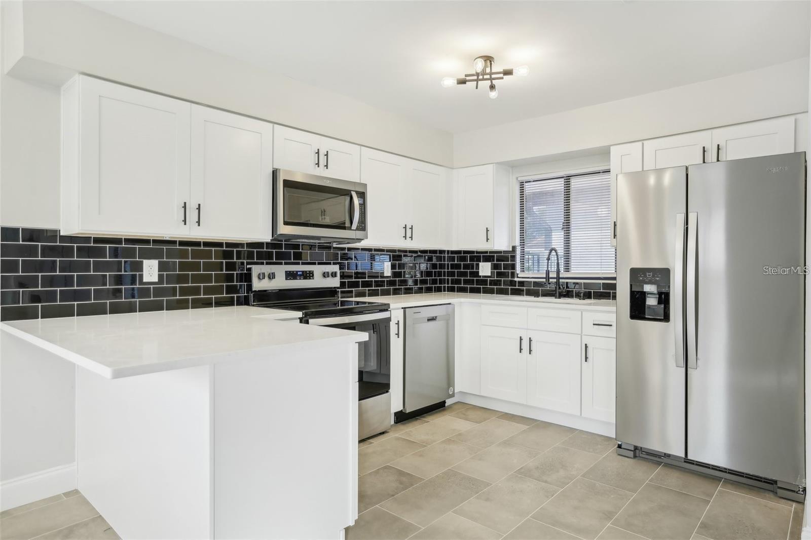 HOWELL ESTATES 1ST ADD - Residential