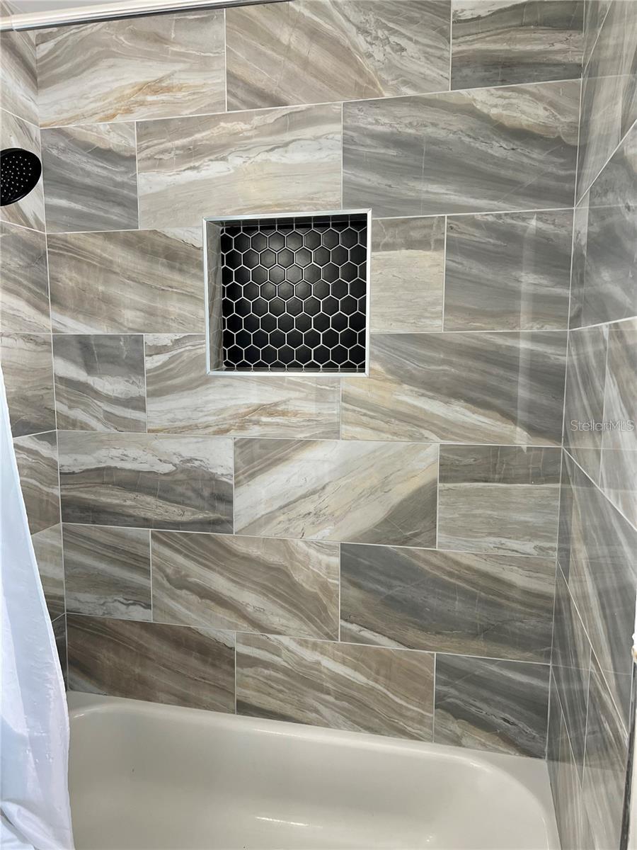 HOWELL ESTATES 1ST ADD - Residential