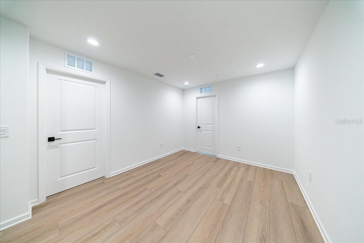 BRONSON PEAK PH 2A - Residential Lease