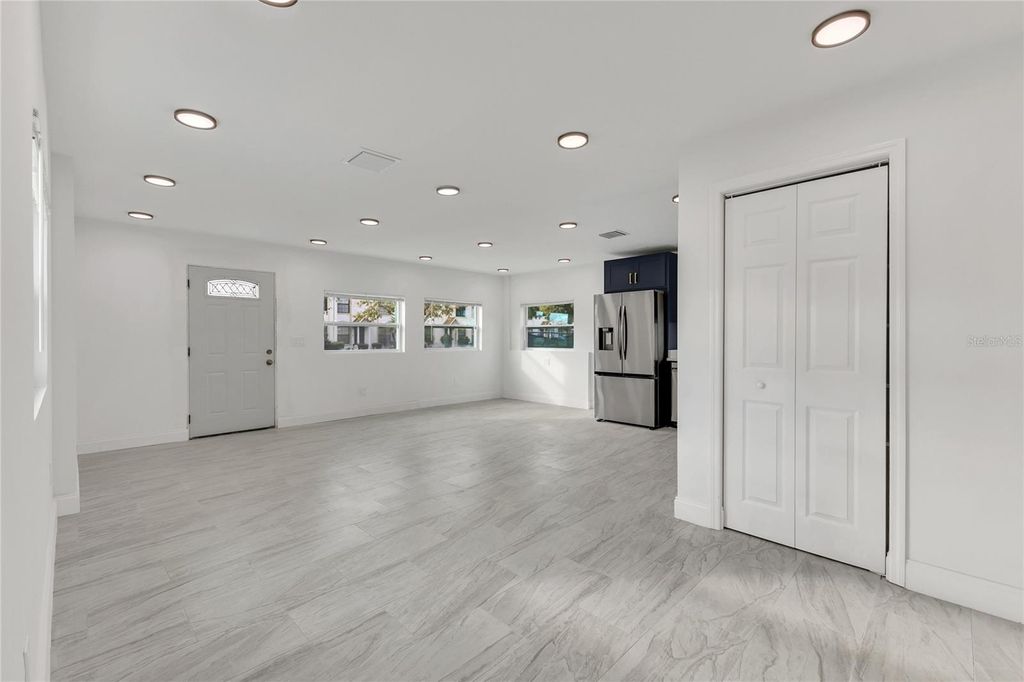 Photo of 1121 Illinois Avenue, Saint Cloud, FL 34769 (MLS # S5140123)