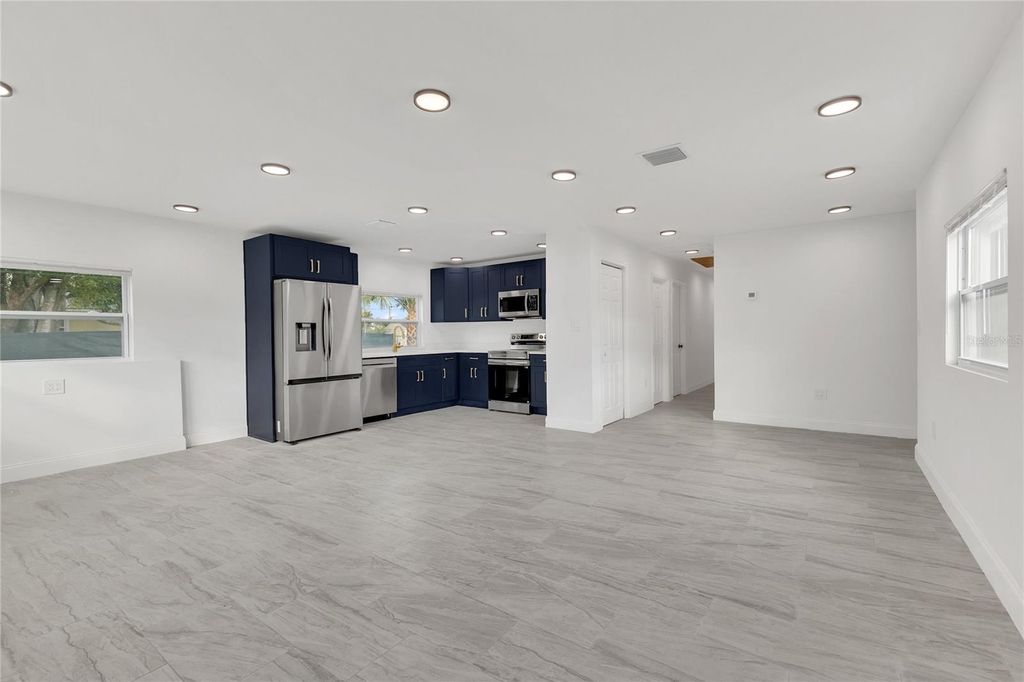 Photo of 1121 Illinois Avenue, Saint Cloud, FL 34769 (MLS # S5140123)