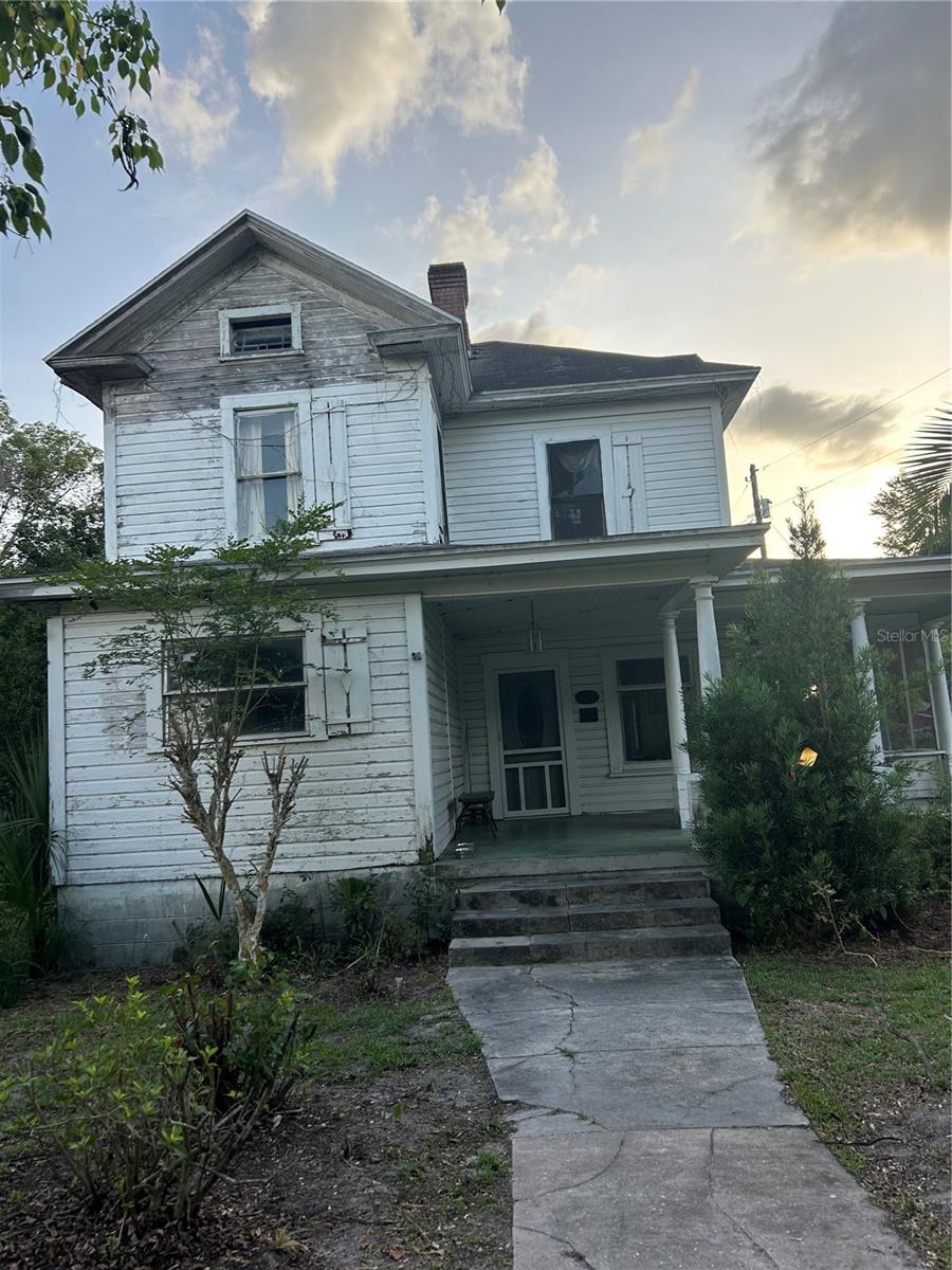 110 S TROWELL AVENUE
