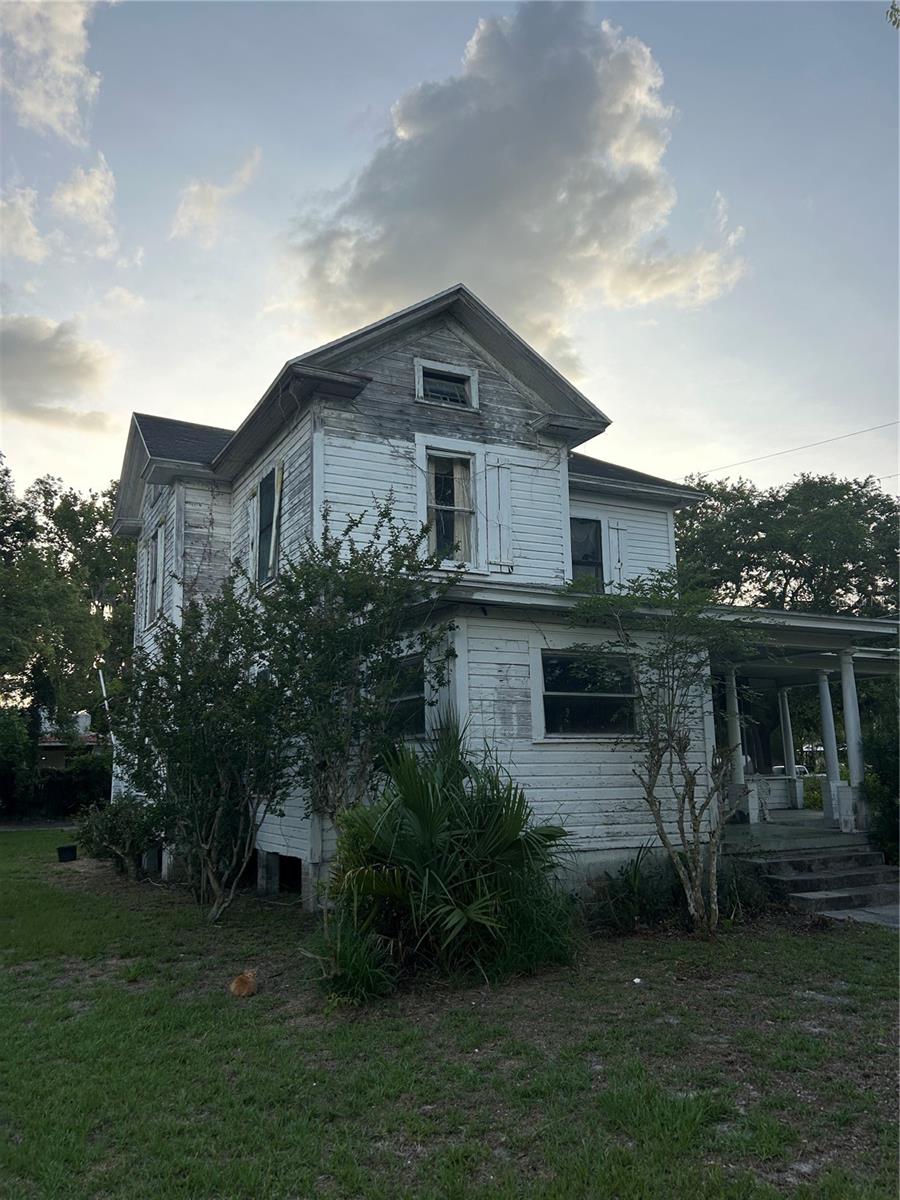 110 S TROWELL AVENUE