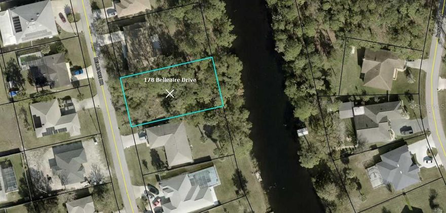Over-sized freshwater canal lot located in Indian Trails! Close to shopping, schools, medical.